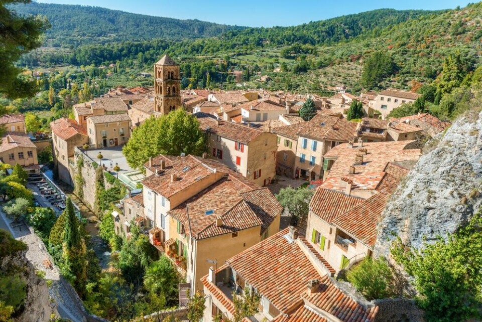 A view of the commune Moustiers-Sainte-Marie, in Provence-Alpes-Côte d'Azur