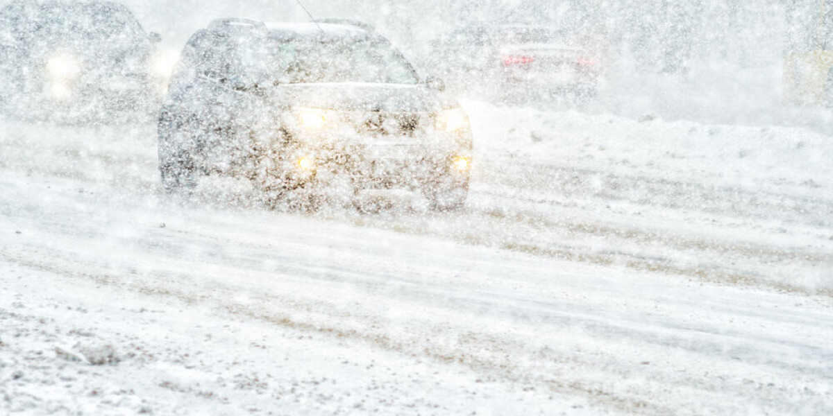 See: metre of snow in pyrénées and floods hit south-east france