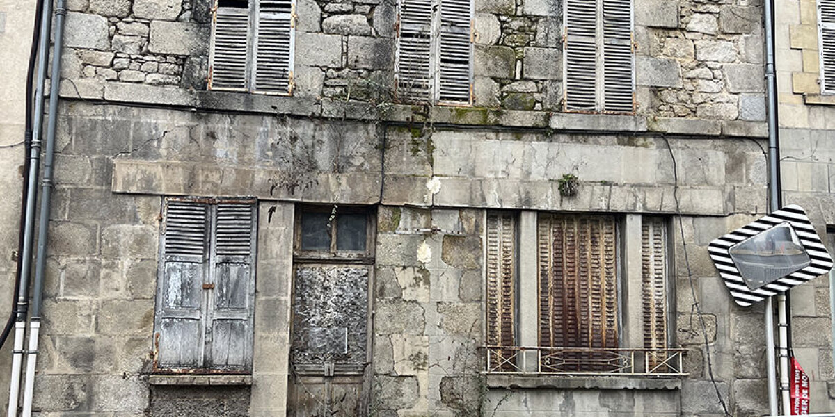 Search for Irishman who has left French home abandoned for 22 years