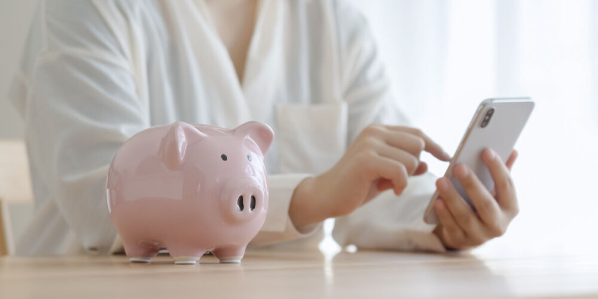 How much money do people in france need to live well?