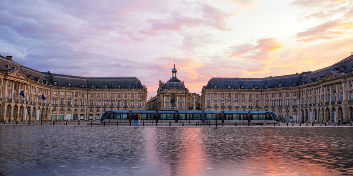 Man killed, another seriously hurt in knife attack along bordeaux riverfront