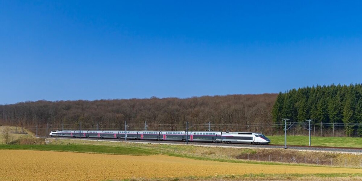 French tgv goes wrong way for 250km after signalling error