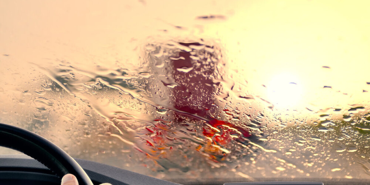 Do adverse weather conditions affect driving rules in france?