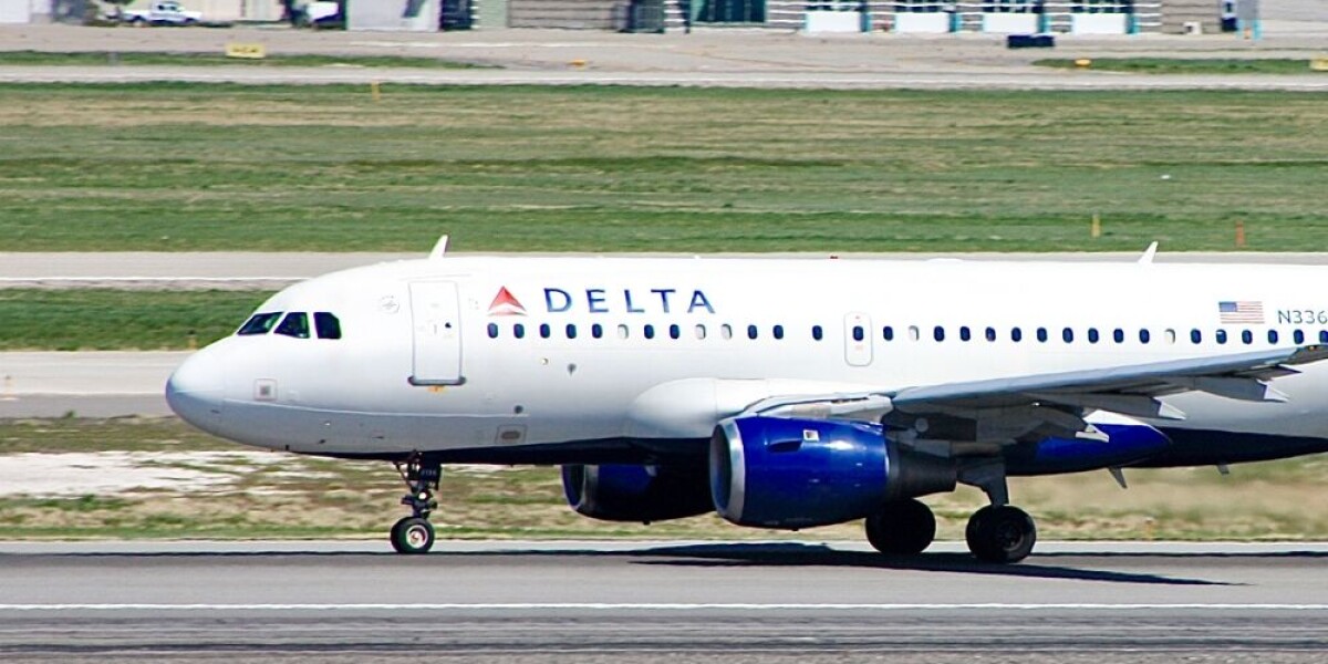 Nice to new york flight makes emergency landing in paris
