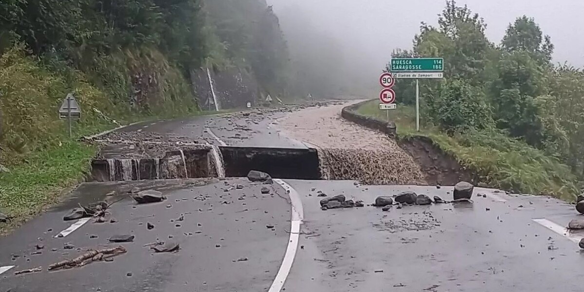 Pyrénées road connecting france and spain will be closed for months