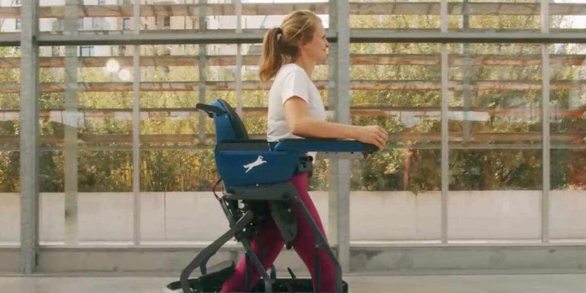 French hospitals’ revolutionary exoskeleton enables wheelchair-bound patients to walk