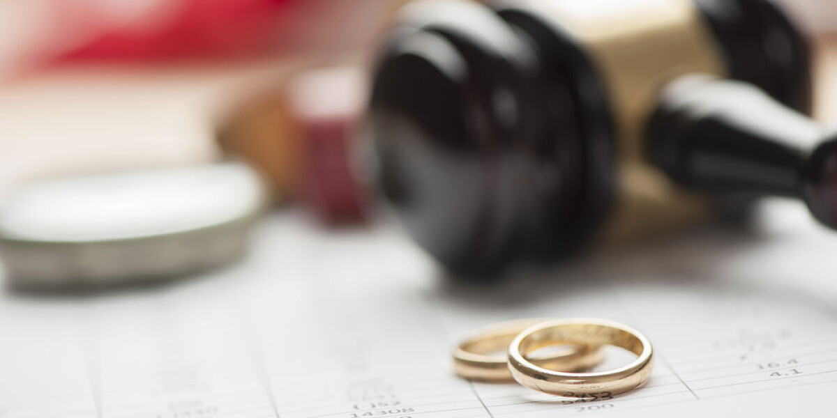 What documents do non-french people require for a pacs?