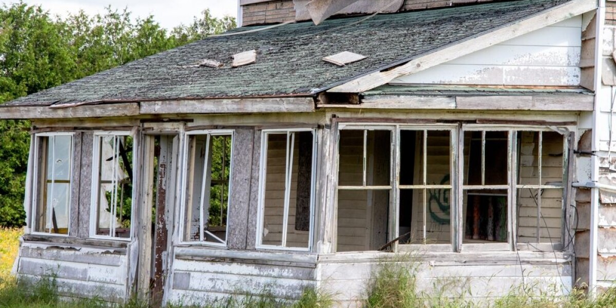 Widow loses right to live in french property due to lack of maintenance