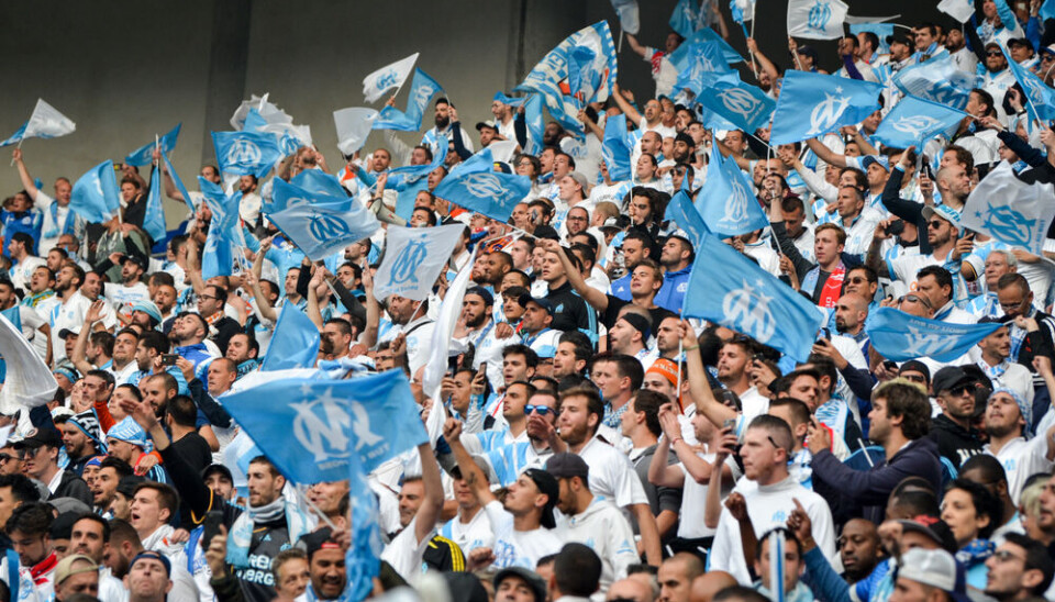 30 ans après le sacre de l'OM, les supporters embrasent Marseille avec 30 ans après le sacre de l'OM, les supporters embrasent Marseille avec