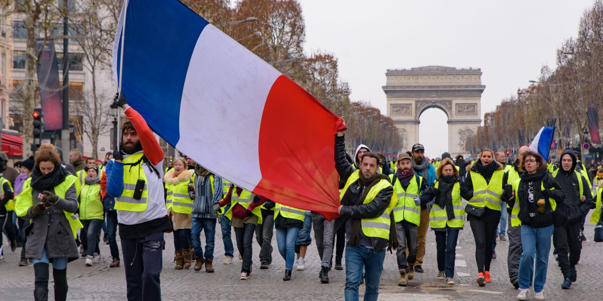 Comment: macron's grand débat for french 'yellow vest' protests was pointless