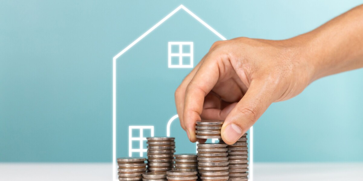 What are arrival timelines for declaring property wealth tax in France?