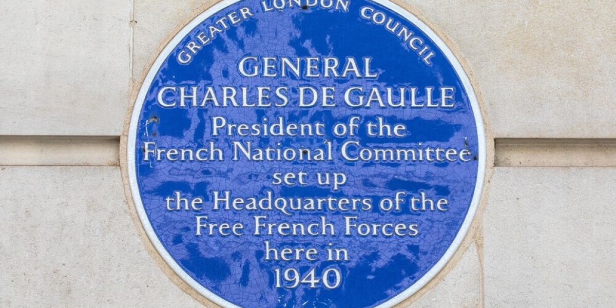 Train set and other objects belonging to charles de gaulle sold at auction