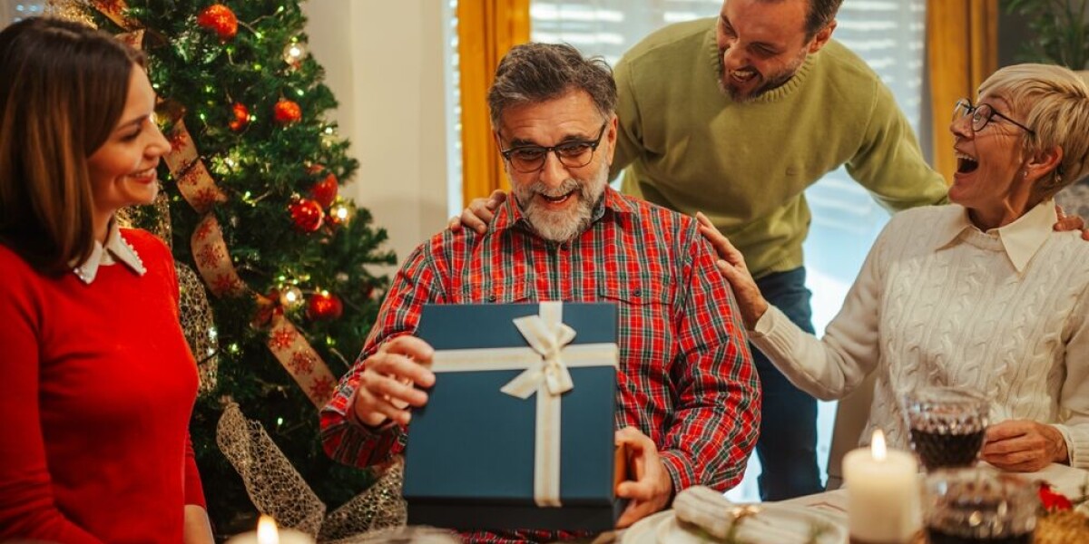 Do french people celebrate their ‘main’ christmas on december 24 or 25?