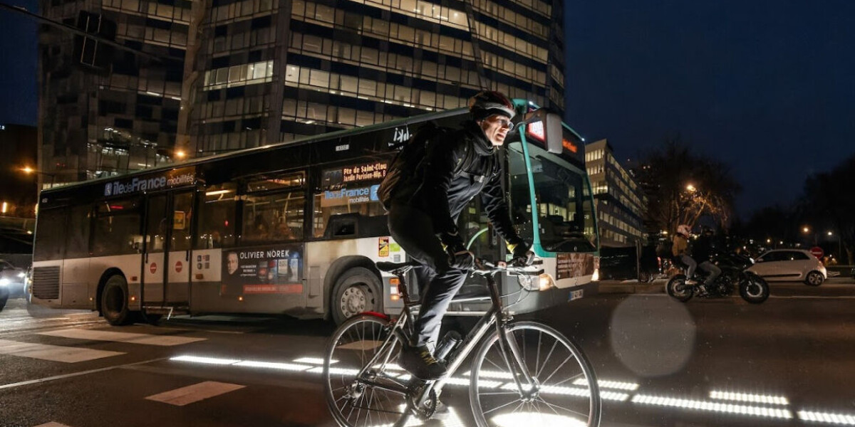 Led lights tested on cycle lanes in france in bid to improve safety