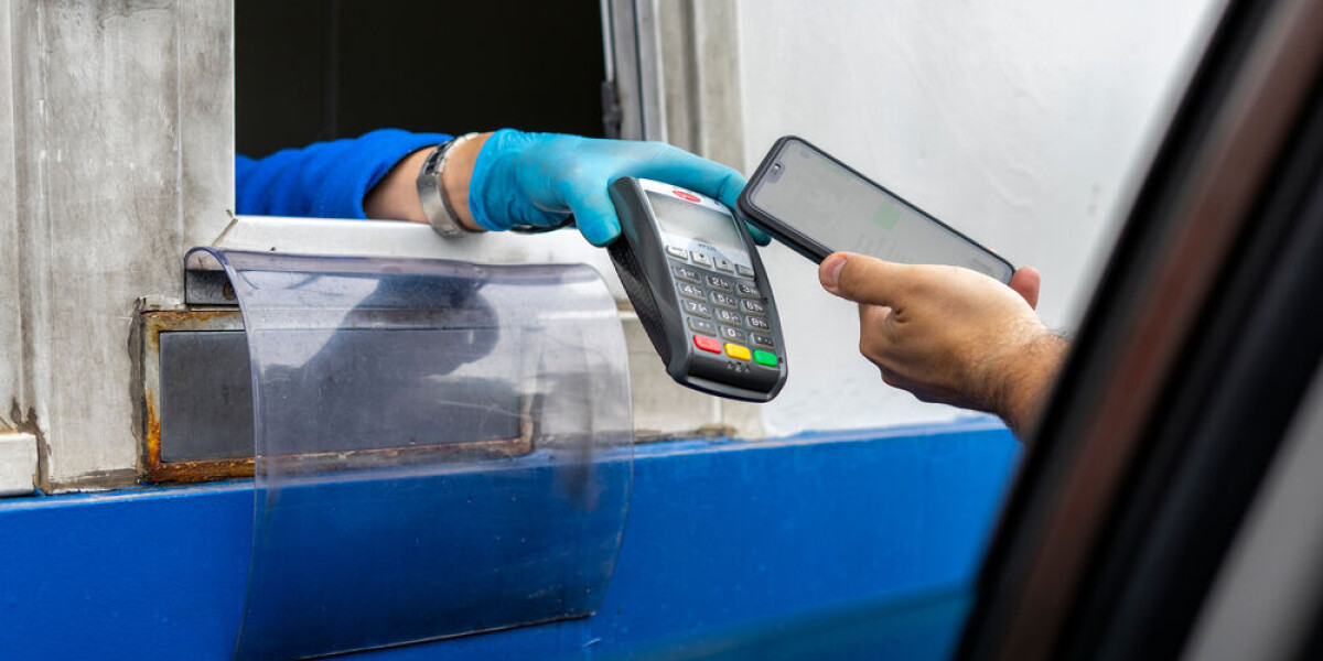 Can drivers be fined for using their phone to pay at tolls in france?