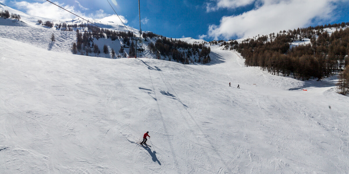 French Alps ski resort uses AI piste to teach beginners