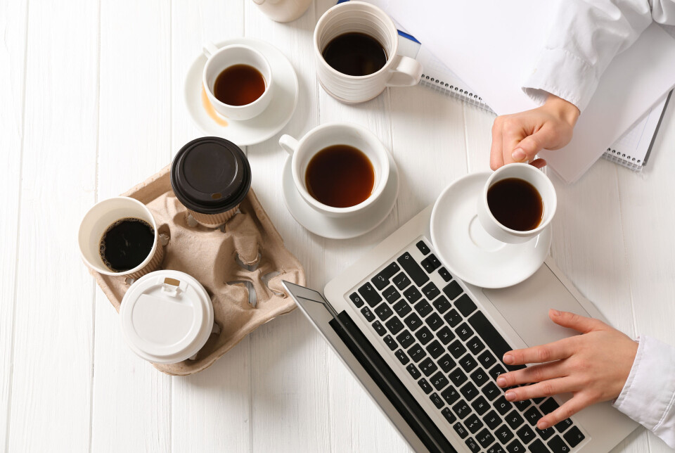 Understanding 'Boire la Tasse': French Idiom for Admitting Defeat