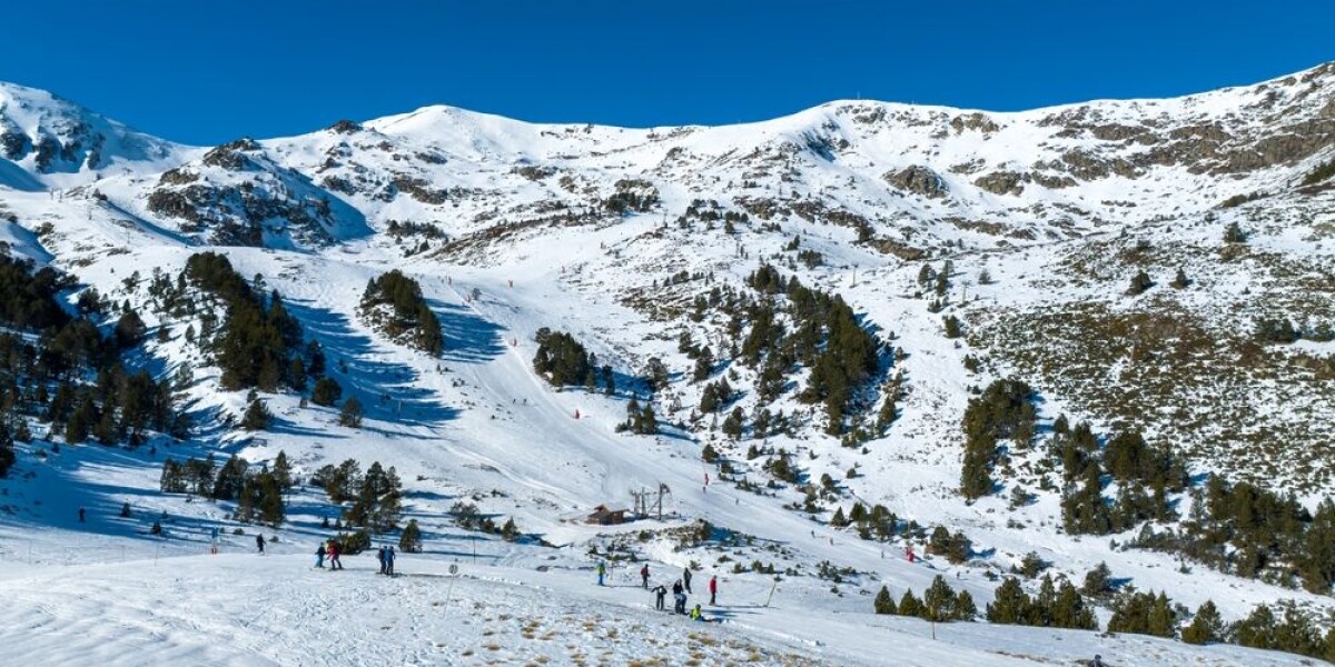 Main ski stations in french pyrenees now closed - but five remain open