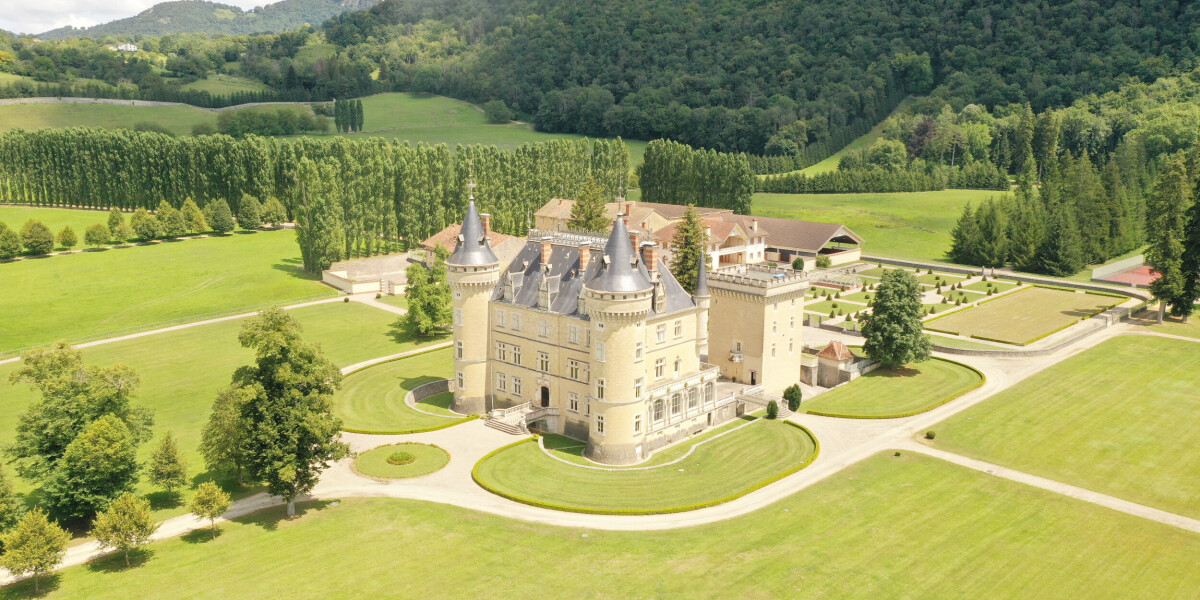 French property market picks up with rural homes still leading way