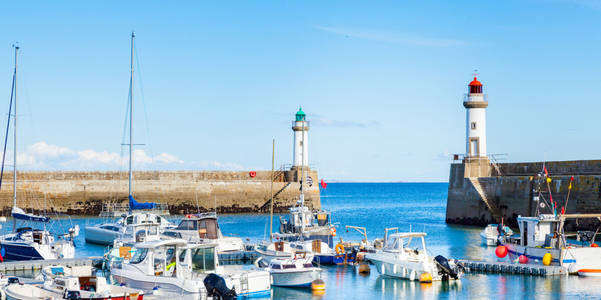 Guess the French region with the help of this clue: Island life