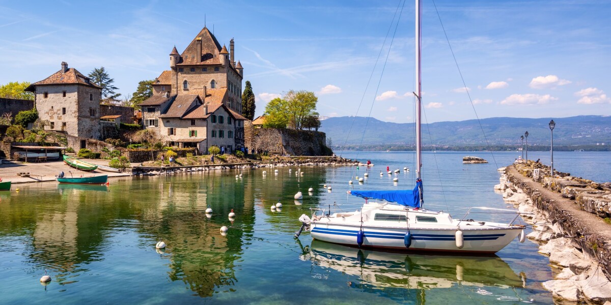 Yvoire: photogenic lakeside gem in france