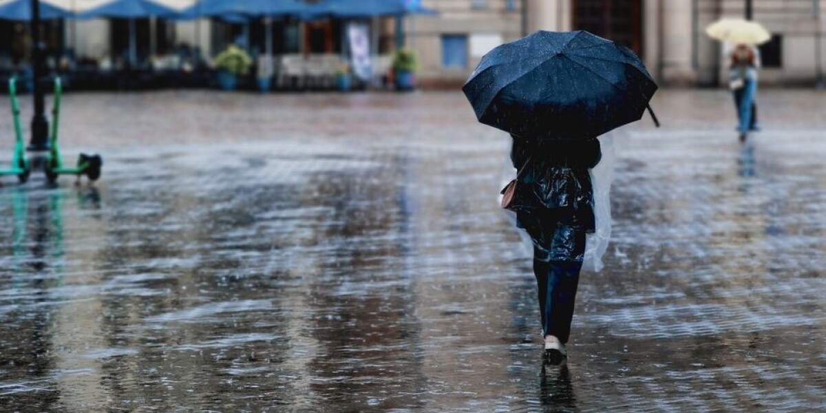 French weekend weather forecast November 1 - 2: rain and some snow