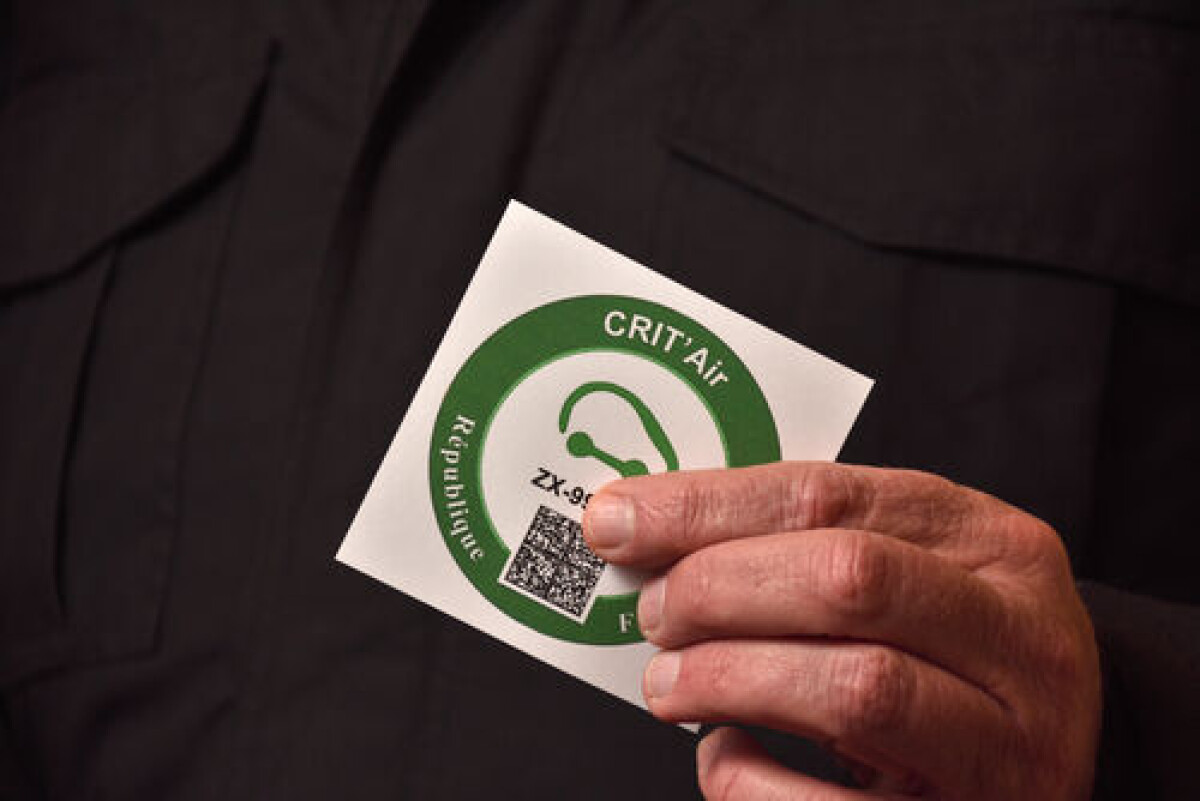French scam alert: Watch out for texts about Crit'Air stickers